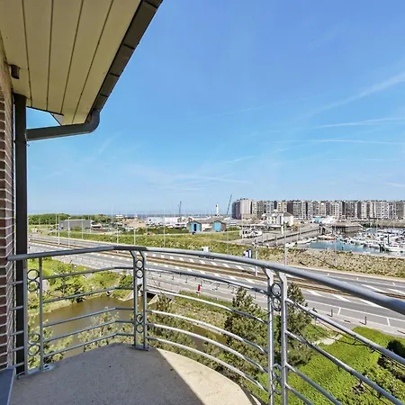 Near Marina With Sea Views, Cleaning Included *