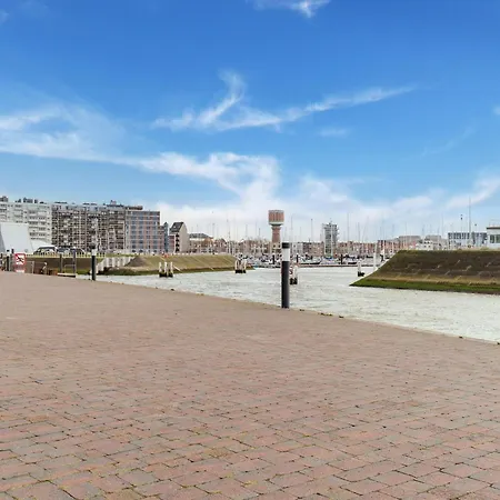 Near Marina With Sea Views, Cleaning Included